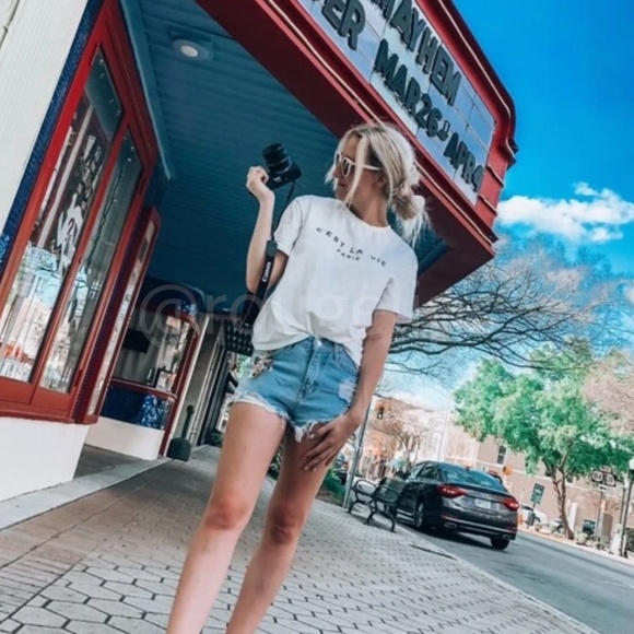 White Graphic French Text Print Tee Shirt Short Sleeve Crew Neck - Picture 16 of 17